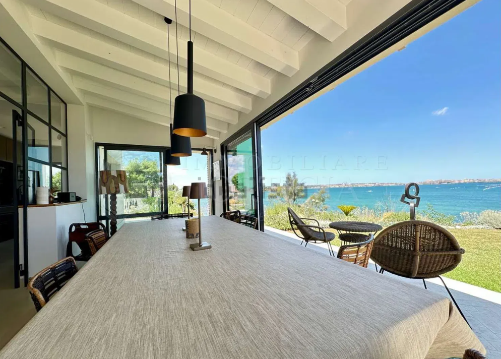 villa di nuova costruzione