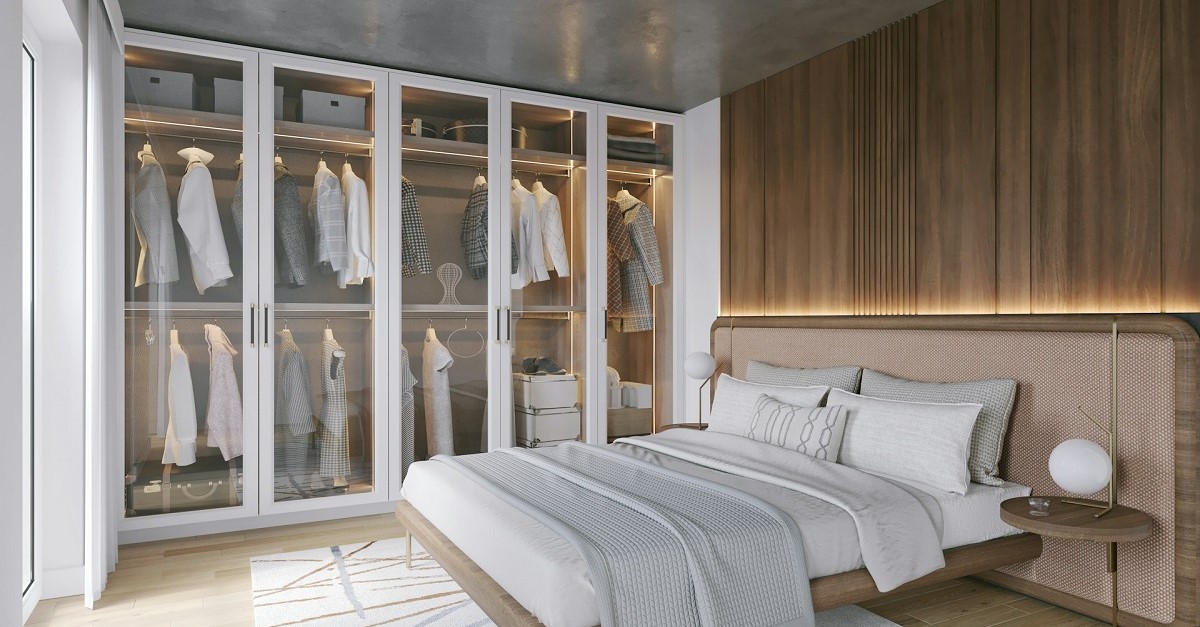 Un armadio con ante trasparenti