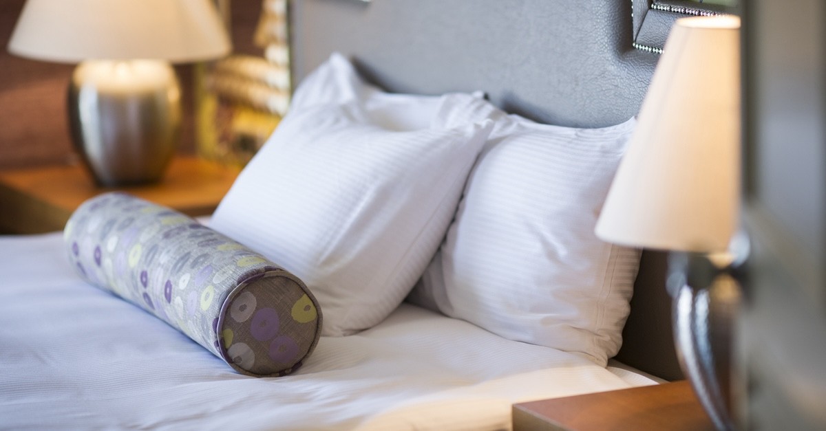 camera con lampade eleganti