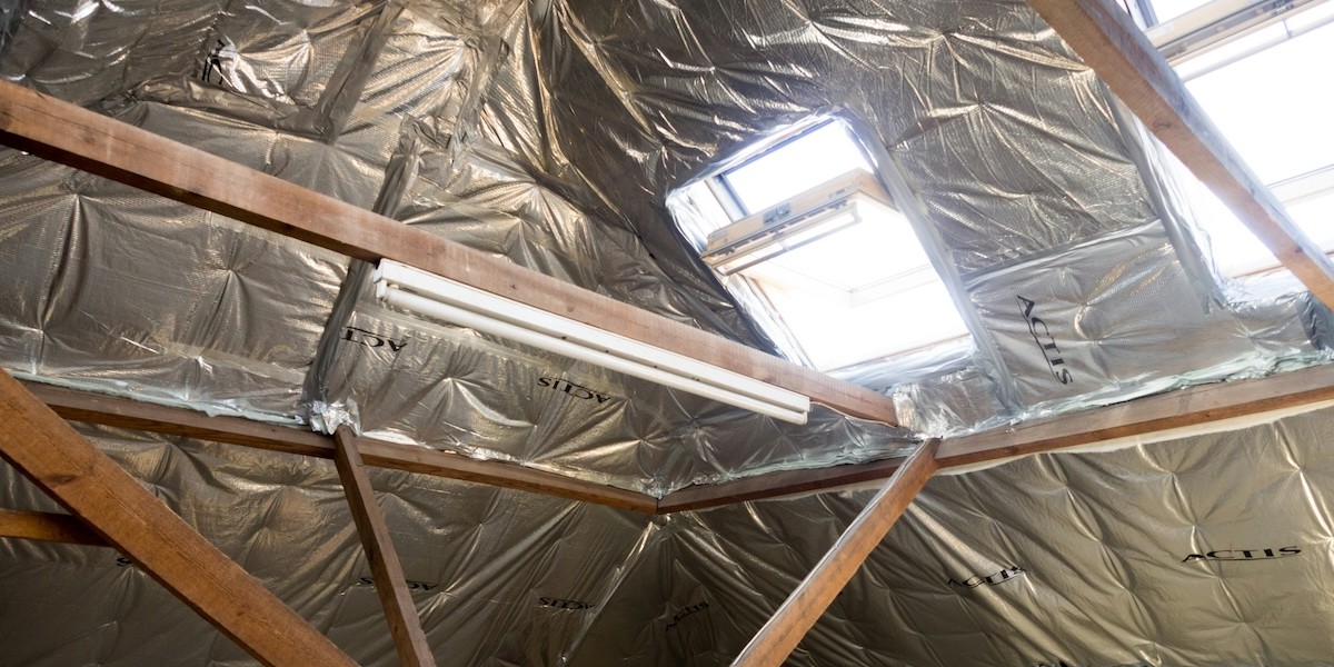 Lavori di coibentazione dall'esterno del tetto