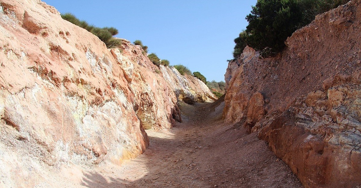 Una cava di caolino a Lipari