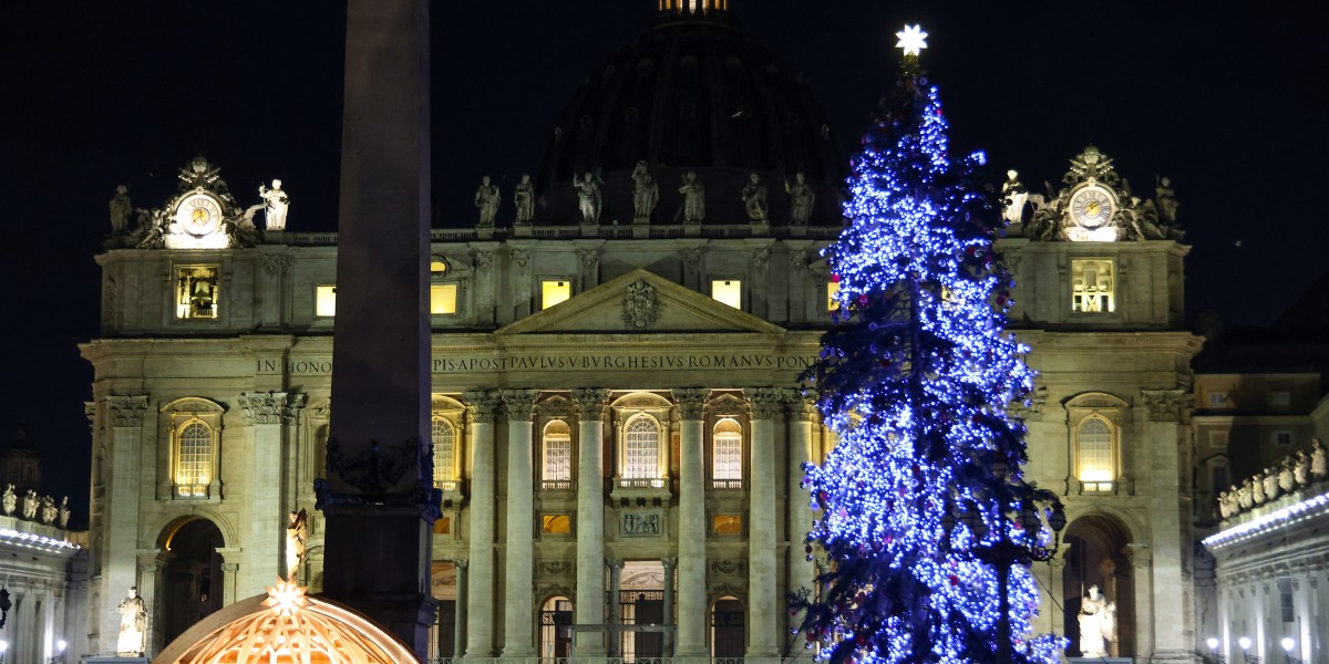 Christmas lights in Rome 2025