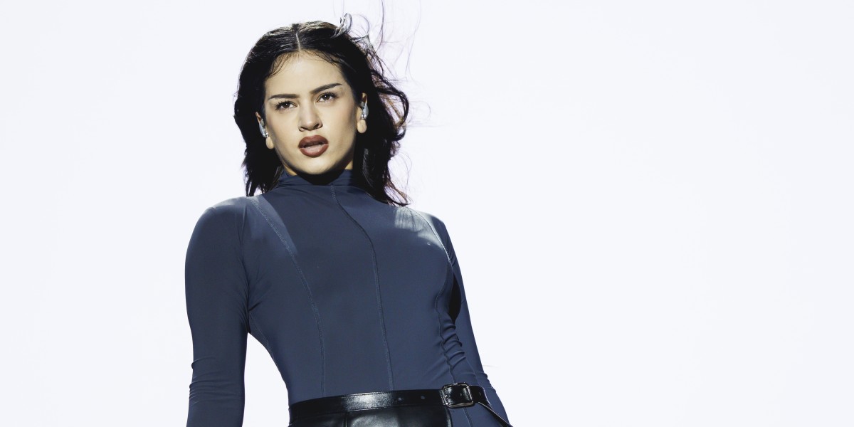 dove vive rosalia cantante