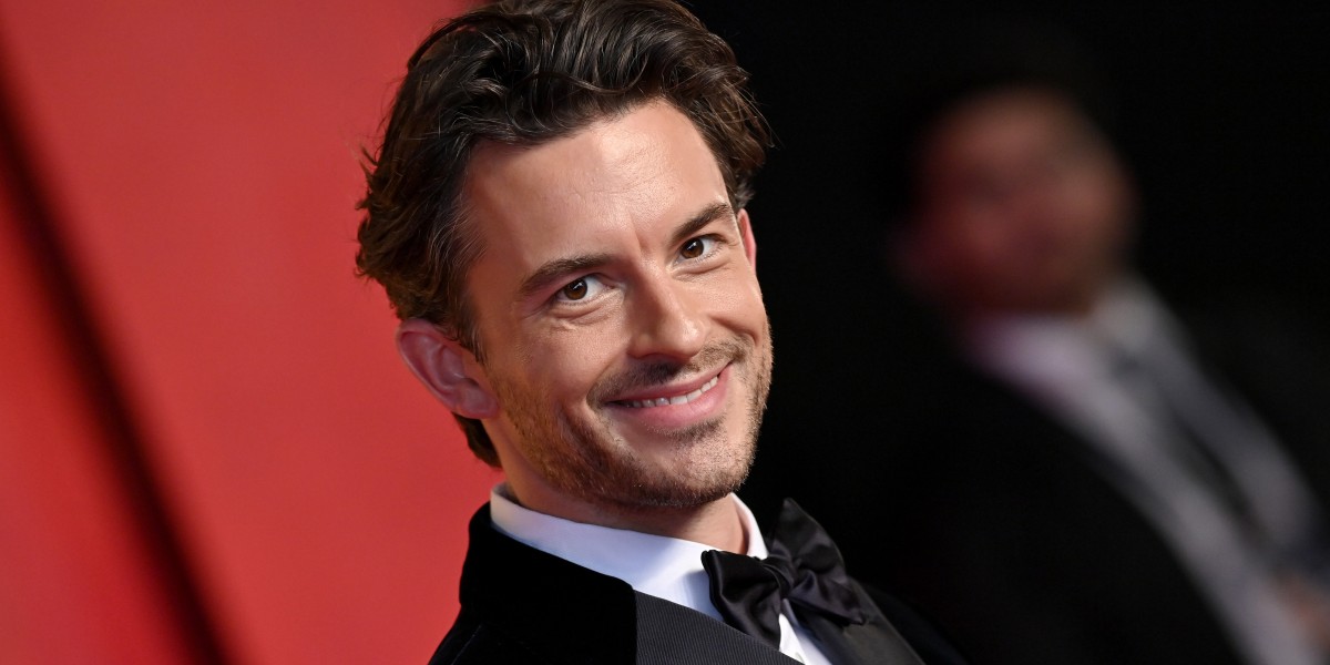 dove vive jonathan bailey 