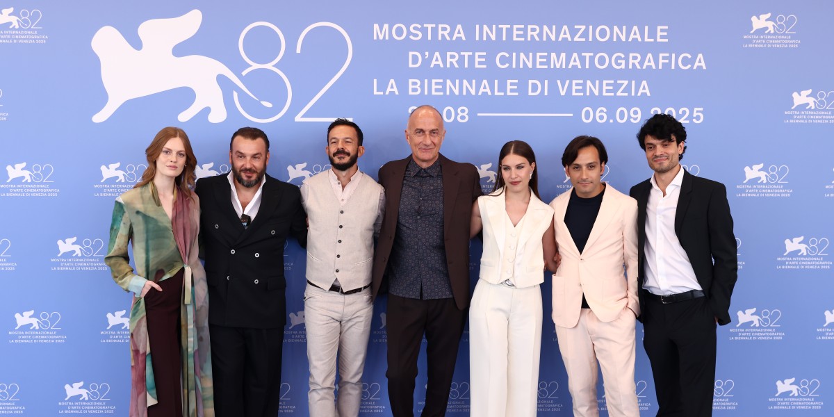 dove è stato girato il mostro netflix