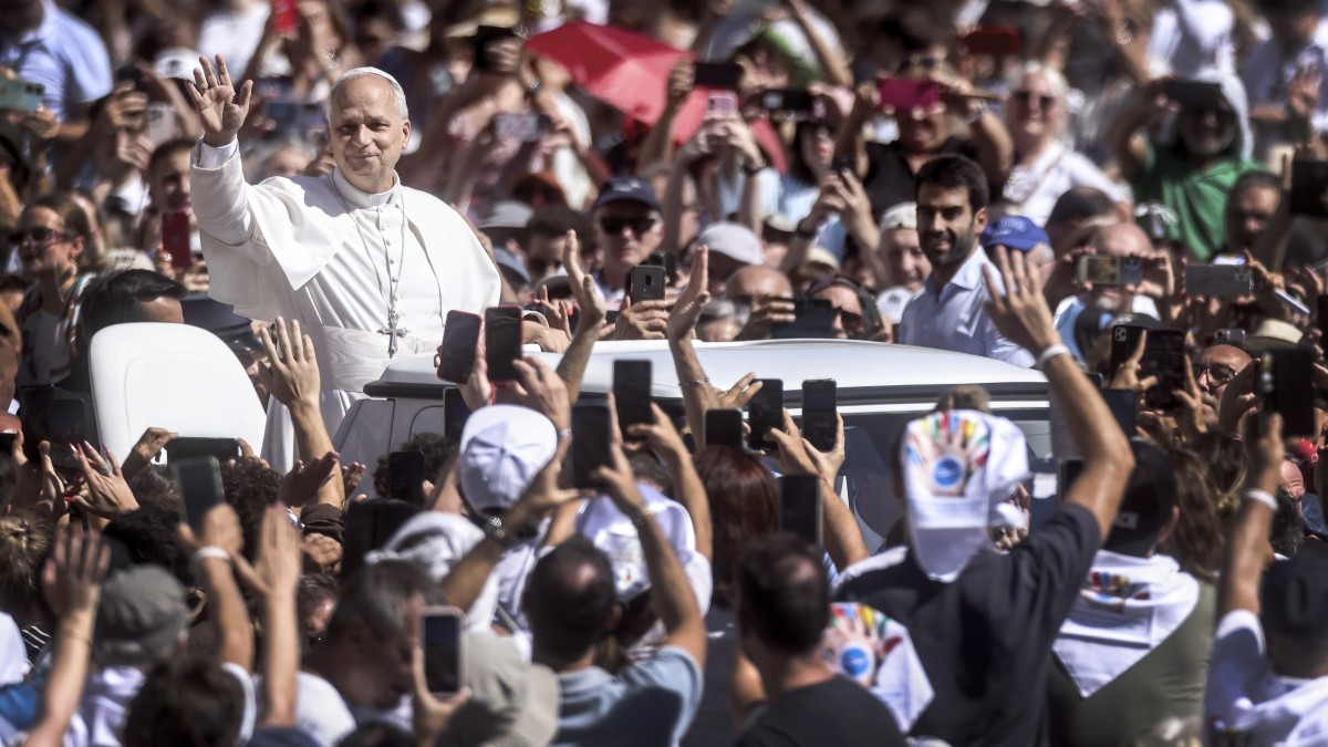 quante persone puo contenere piazza san pietro