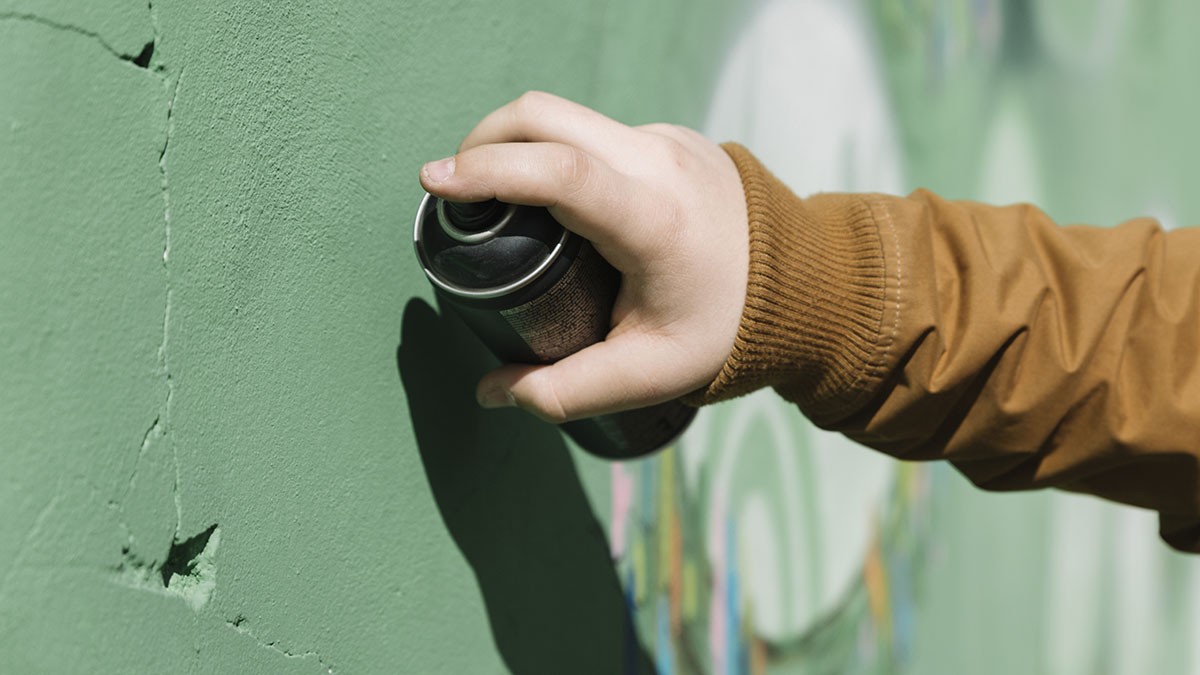 Imbrattare un muro