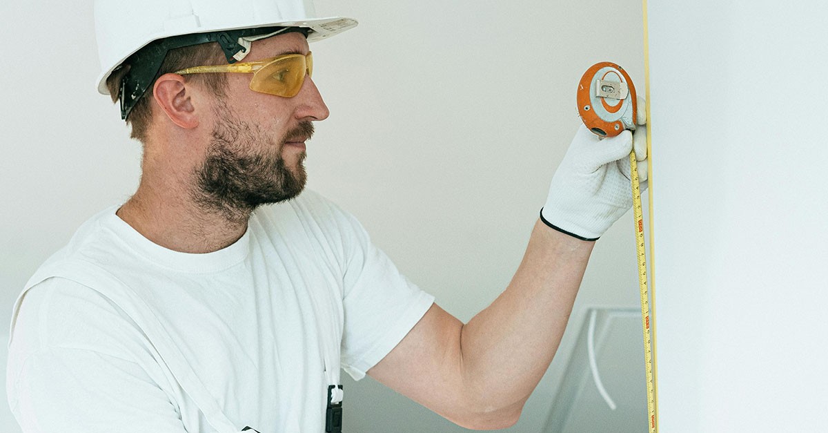 Misurazione dell'altezza di una stanza