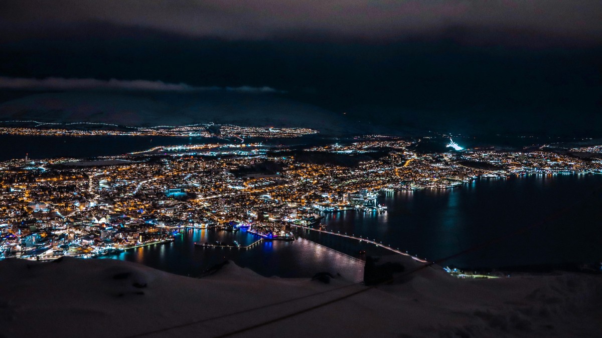 città dove è sempre notte