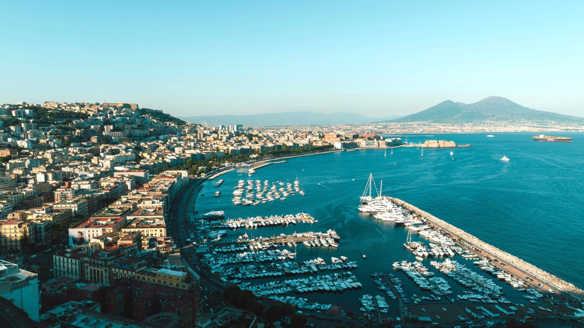 10 things not to do in Naples: tips for a perfect visit
