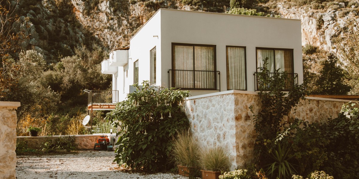 case prefabbricate in pietra