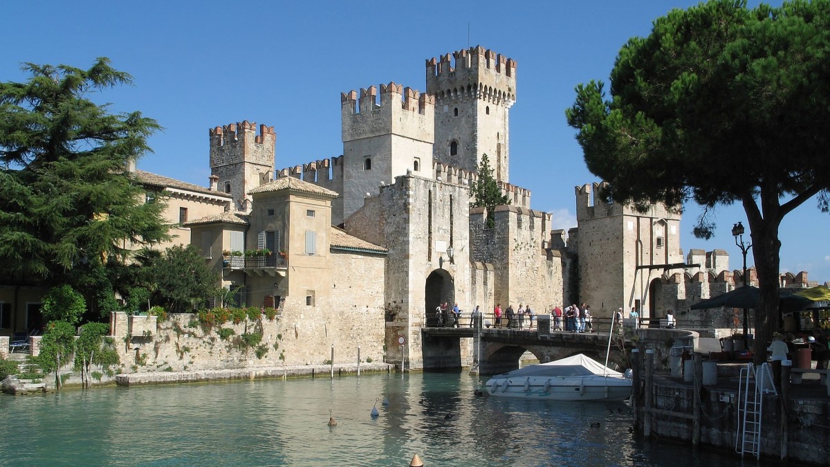 rocca scaligera sirmione