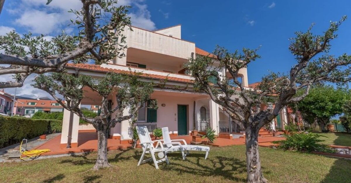 villetta bifamiliare a salea albenga