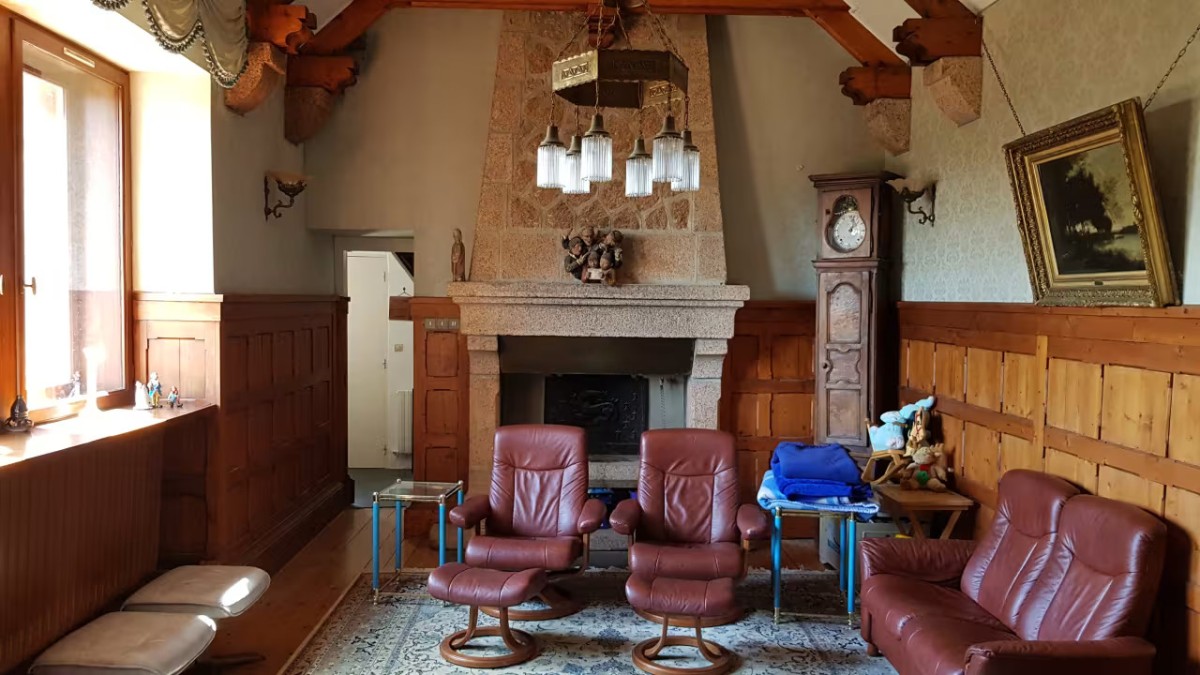 Isla privada con castillo a la venta en Francia