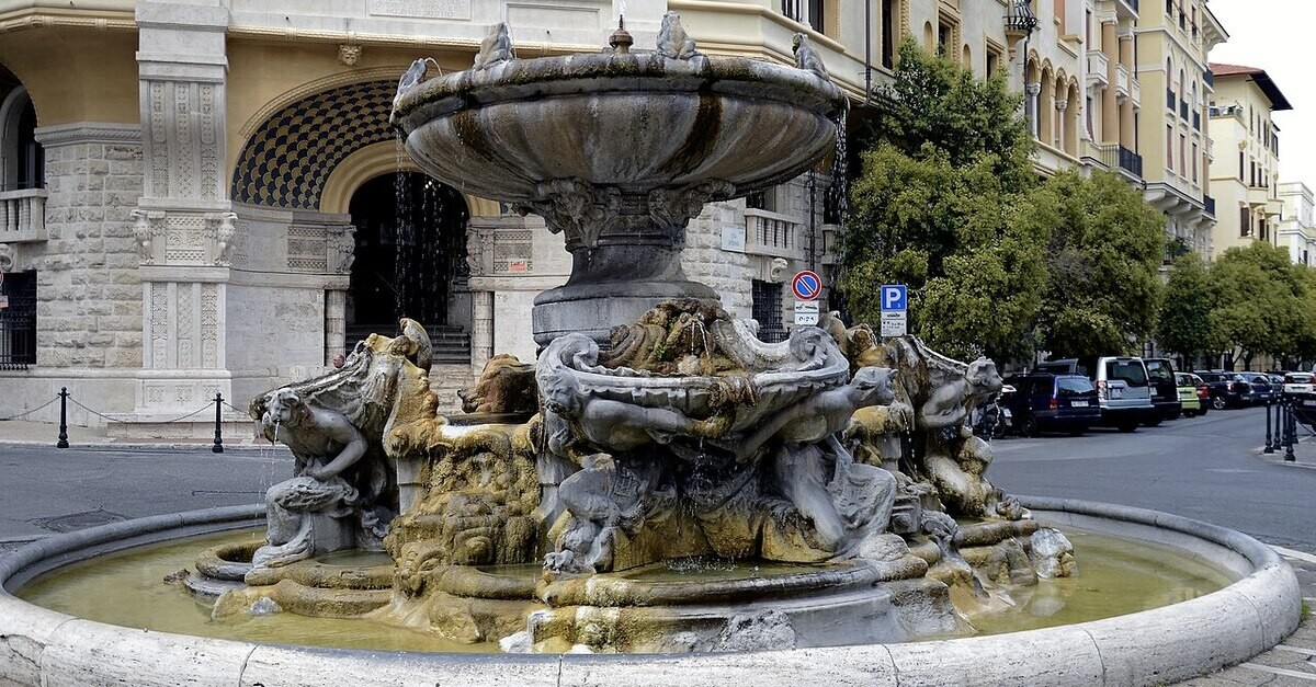 La fontana nel quartiere Coppedè