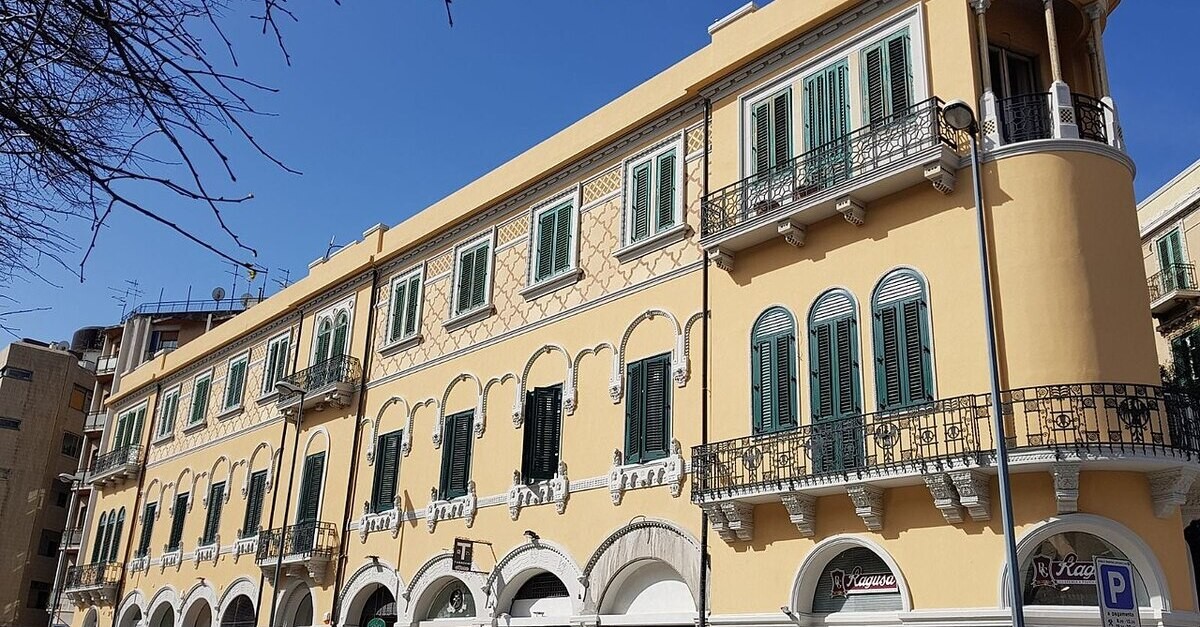 La facciata del Palazzo del Granchio a Messina