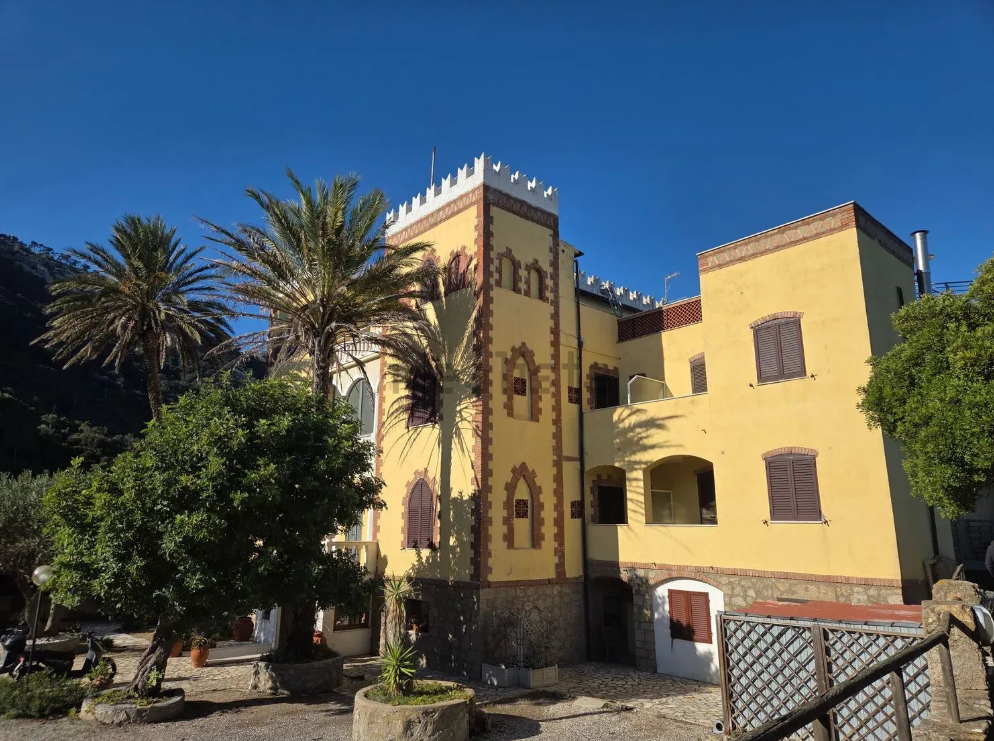 hotel in vendita