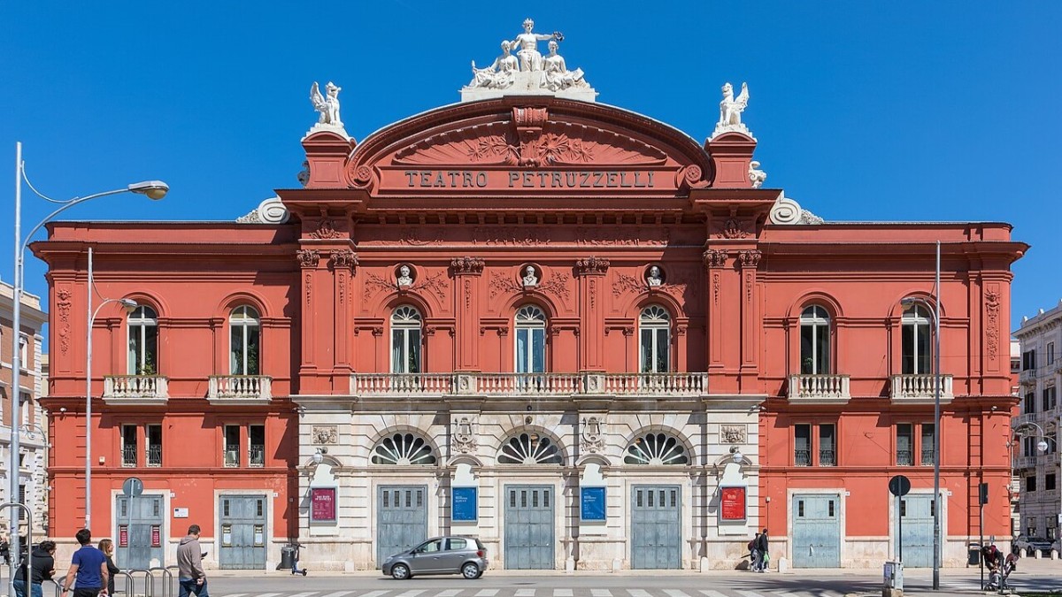 teatro petruzzelli