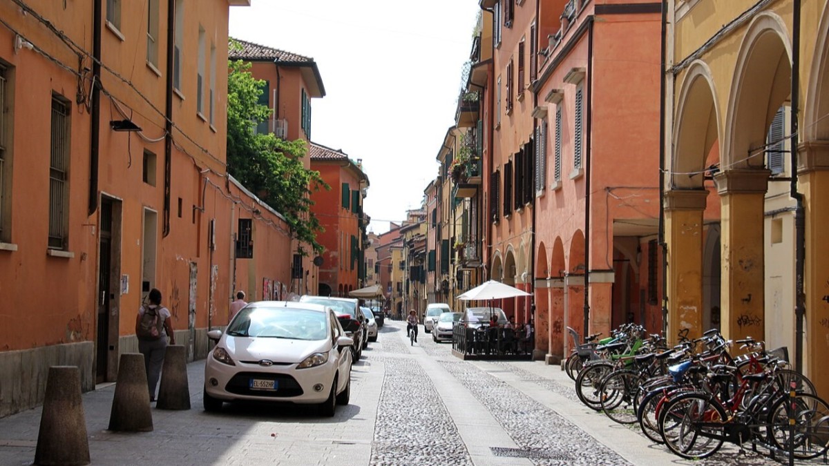 vie piu belle di bologna
