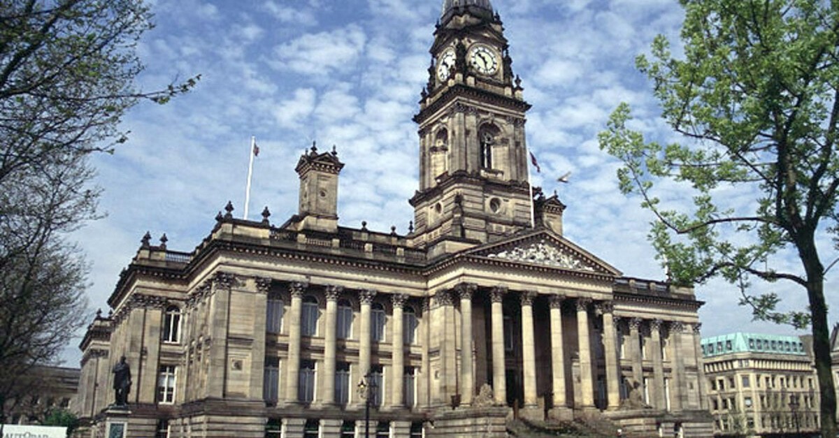 bolton town hall