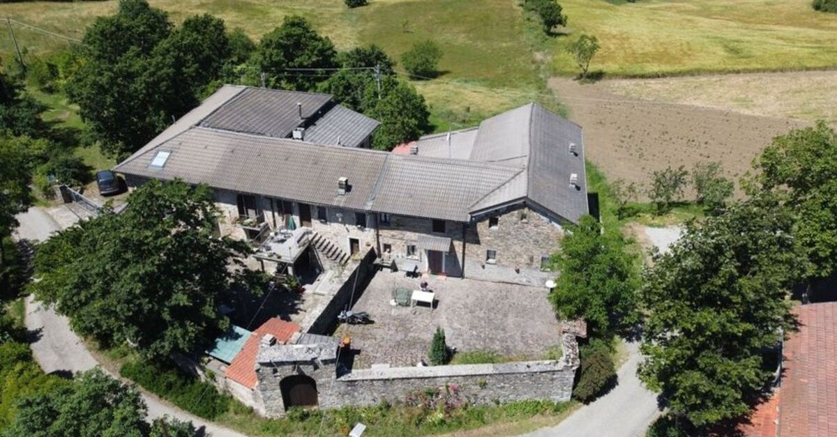 casa rustica a Valmozzola