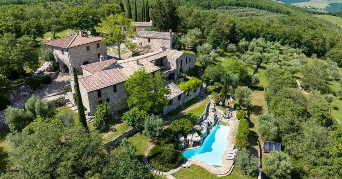 casale con piscina a castellina in chianti