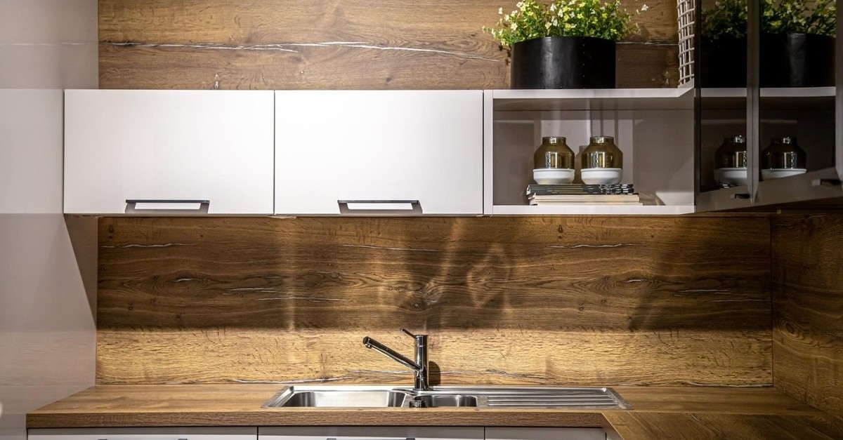 cucina effetto legno