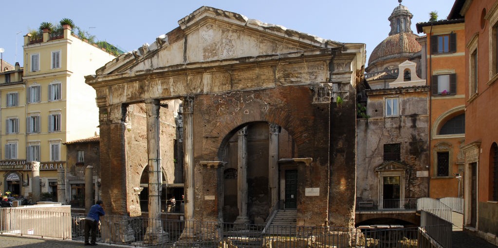 Portico d’Ottavia a Roma
