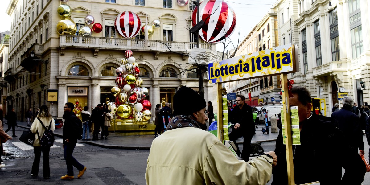Christmas lottery Italy