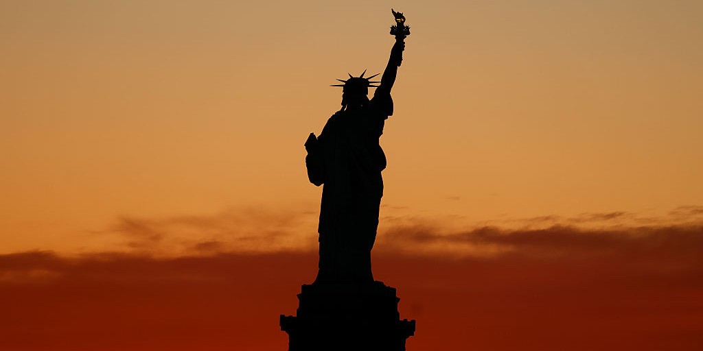 quanto è alta la Statua della Libertà