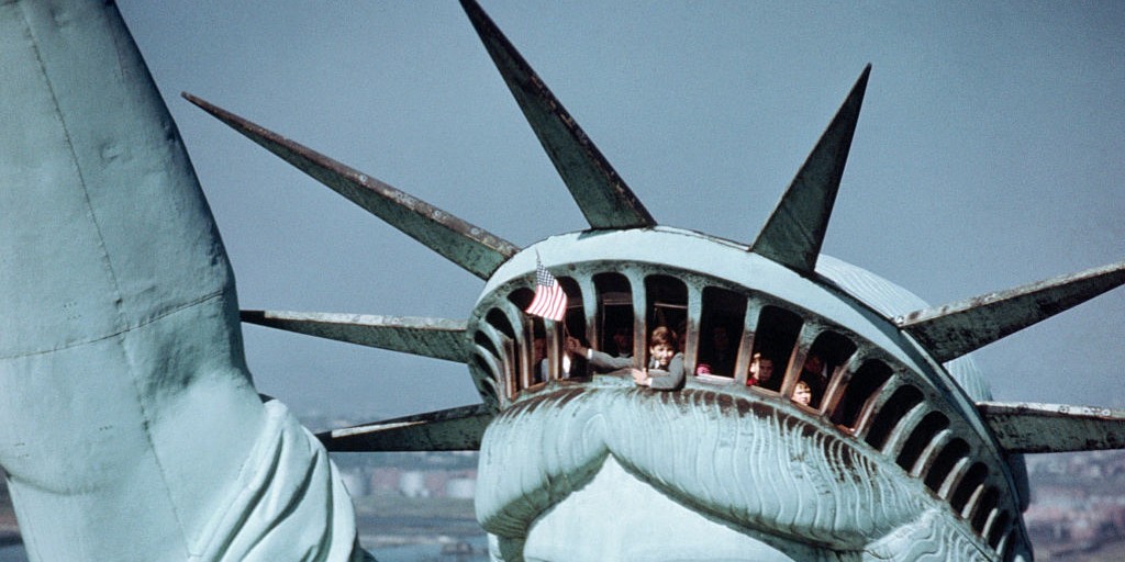 quanto è alta la Statua della Libertà