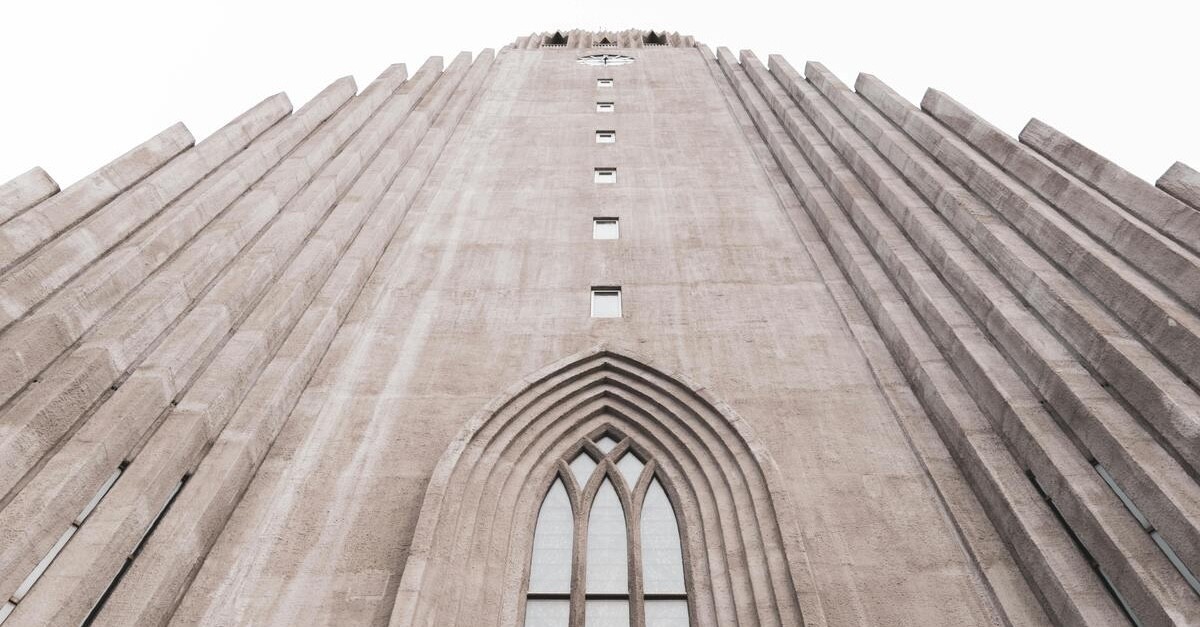 chiesa di reykjavik in islanda