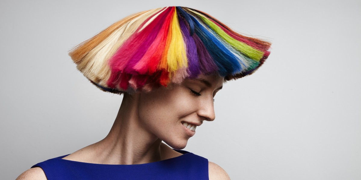 come togliere le macchie di tinta per capelli dai tessuti