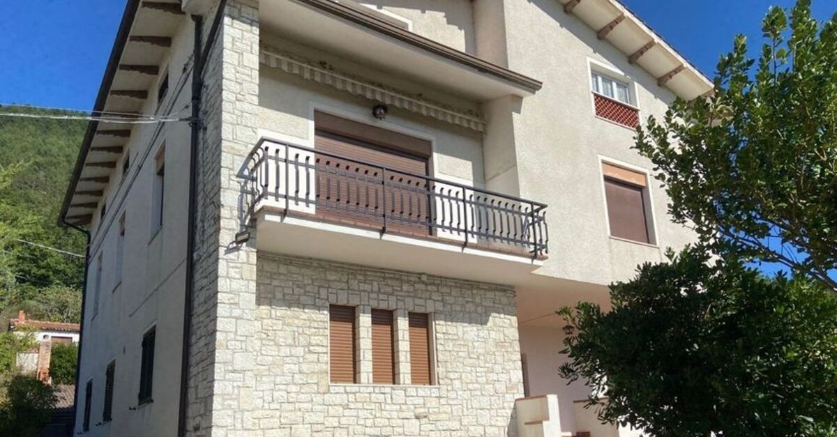 villa in vendita a Costacciaro