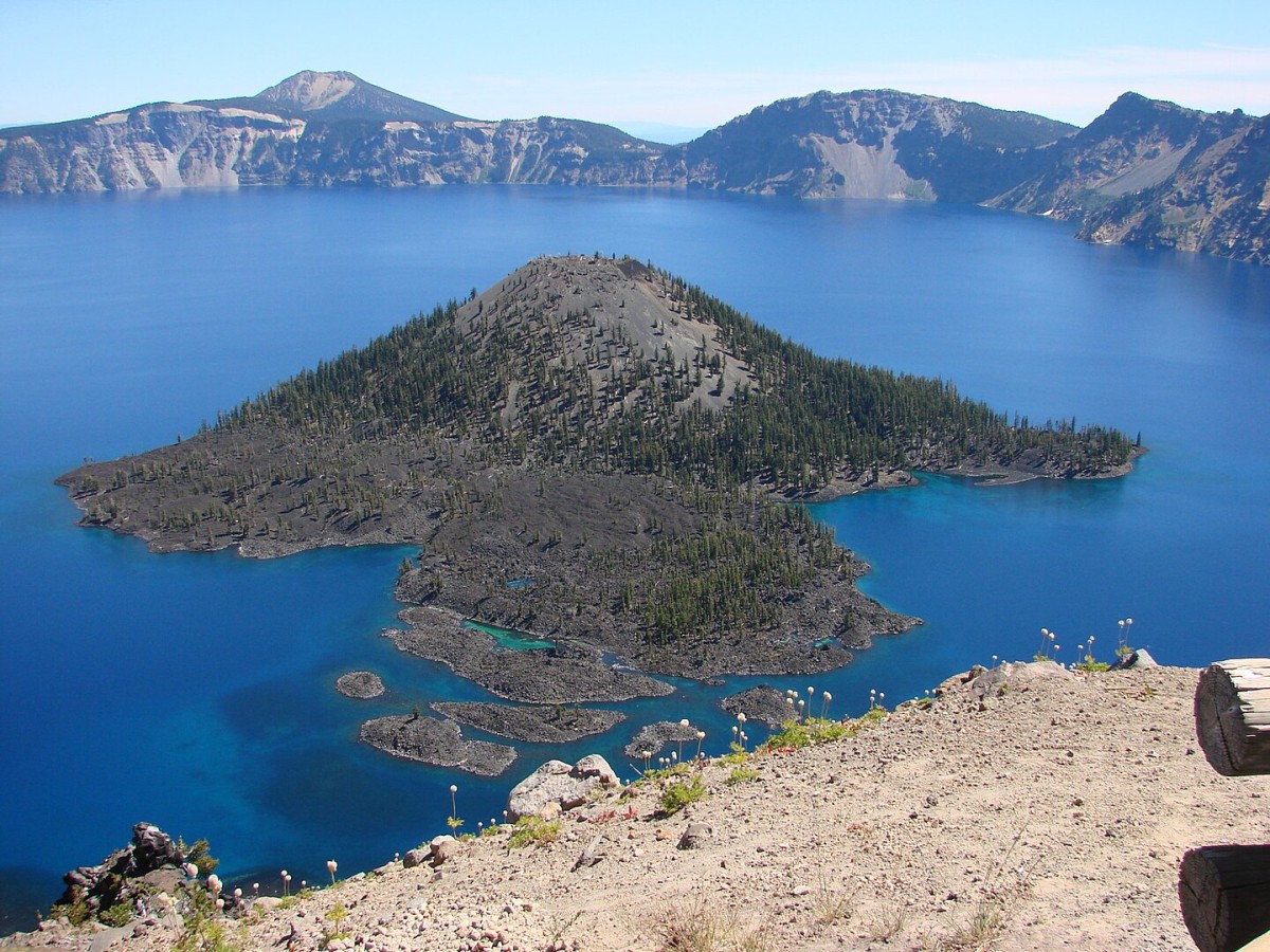 Wizard Island, all'interno del Crater Lake, in Oregon (Stati Uniti)