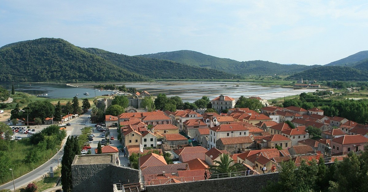 Ston vista dall'alto della cinta muraria