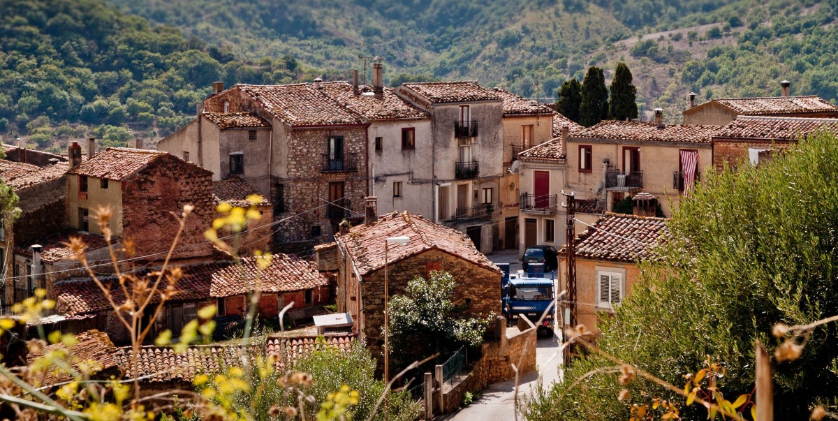 how to buy a 1-euro house