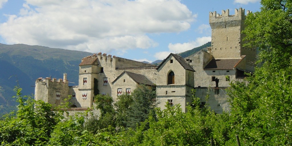 Castel Coira
