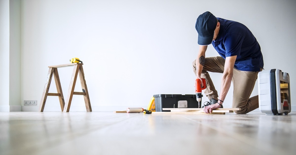 Un operaio al lavoro