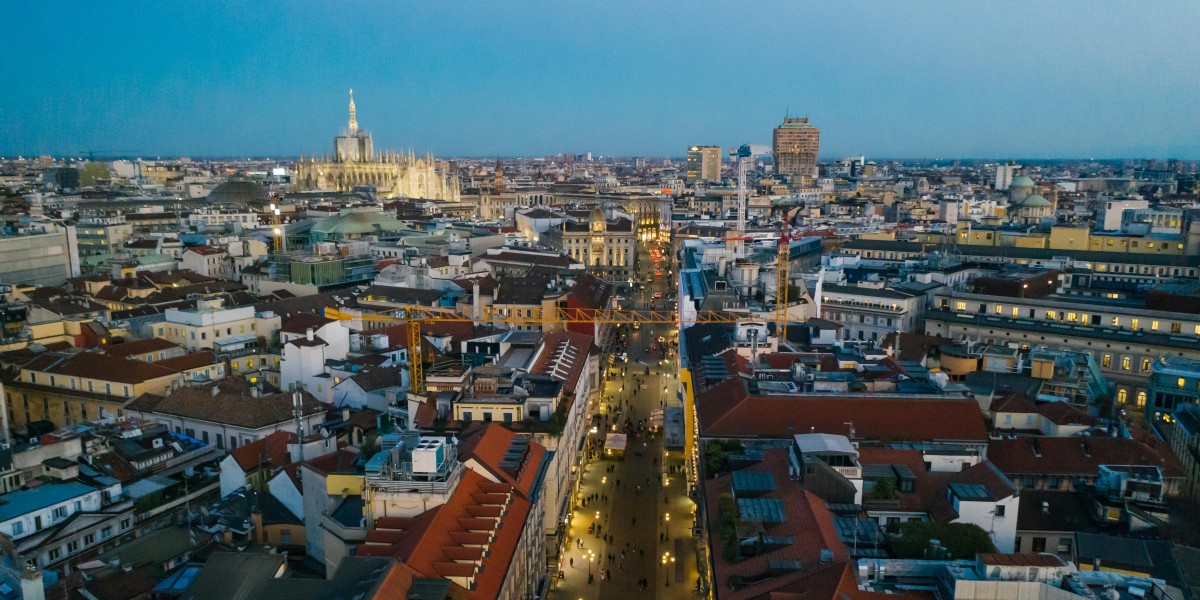 dove vive Claudio Bisio 