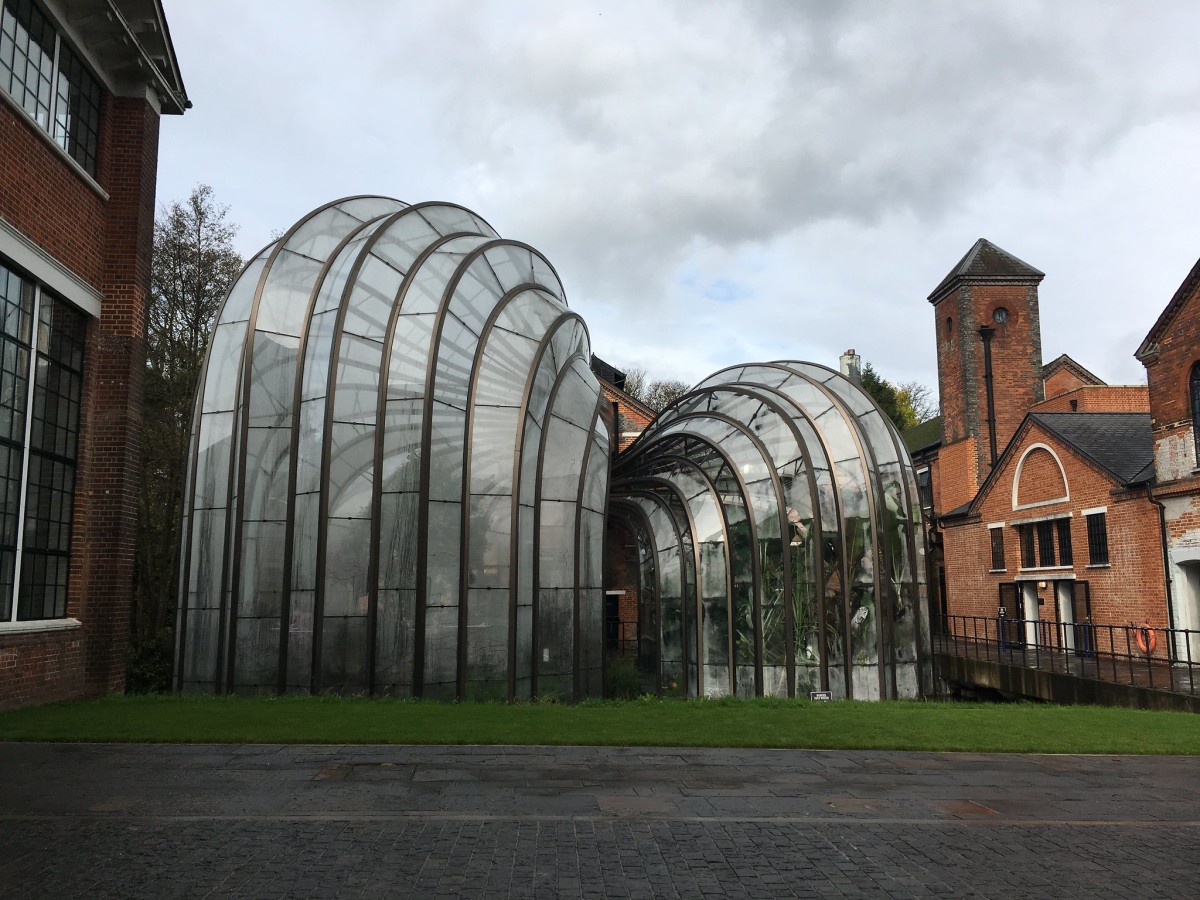 Distilleria Bombay Sapphire