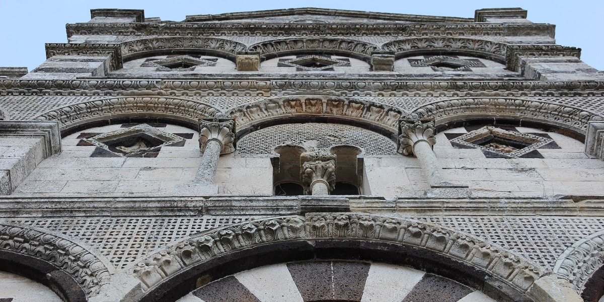 Le chiese romaniche in Sardegna