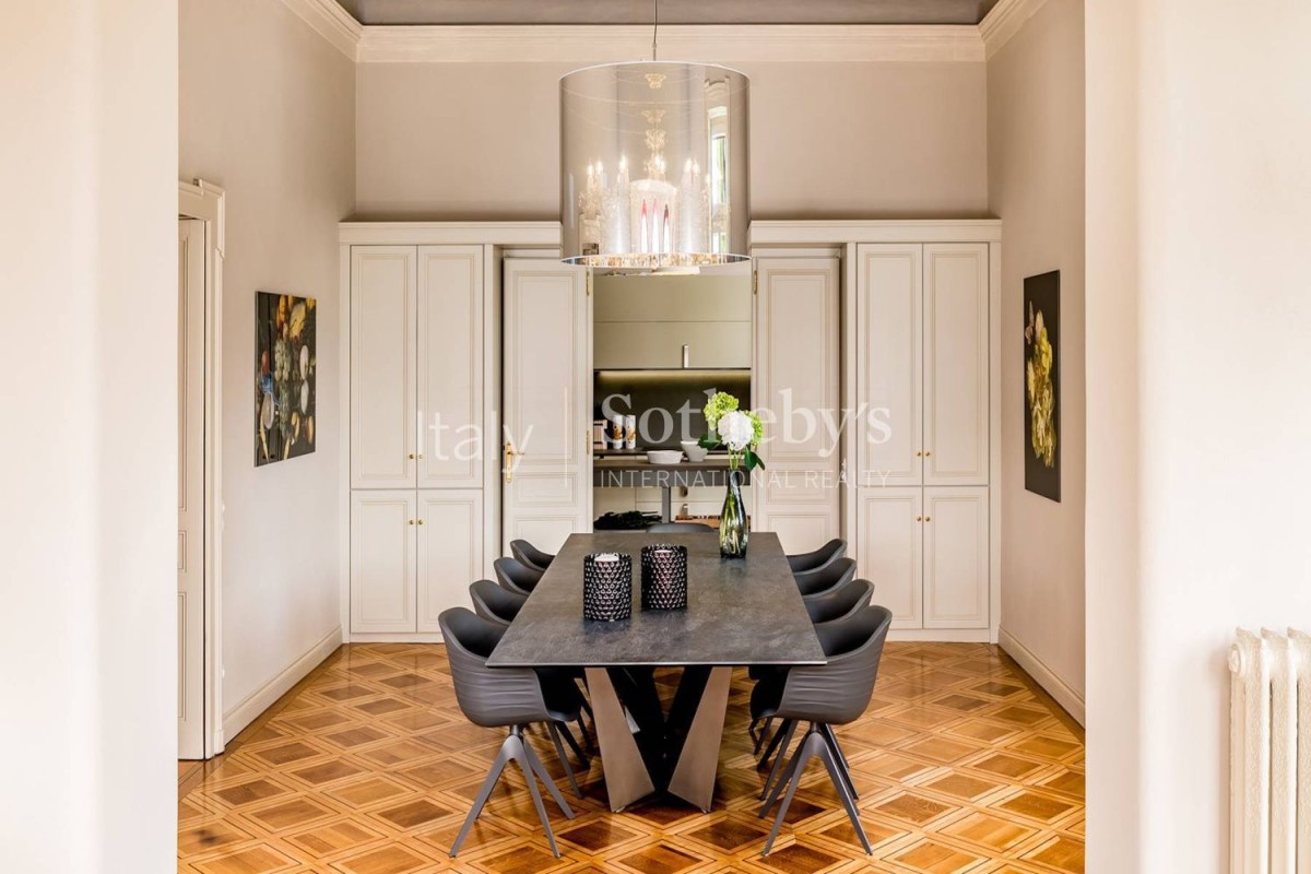 Kitchen dining room