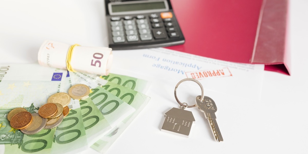 Ufficio, tavolo, progetto approvato