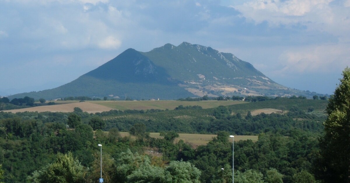 Monte Soratte visto da Civita Castellana