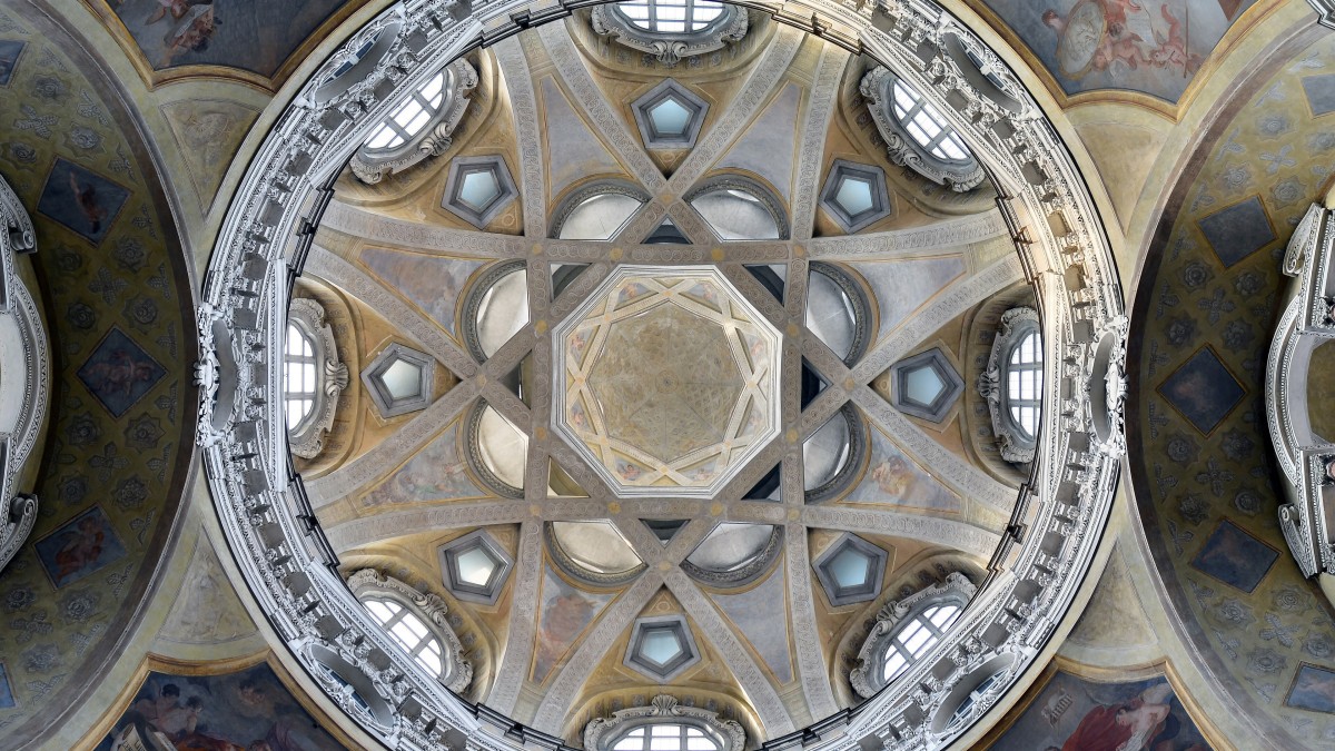 real chiesa di san lorenzo