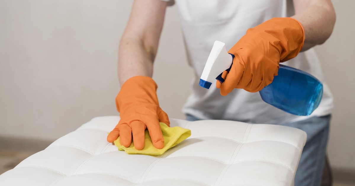 Pulire macchie di autoabbronzante sui tessuti