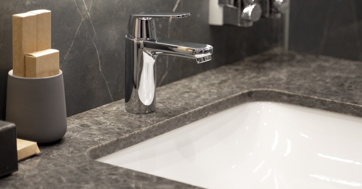 Lavandino in quarzite in bagno