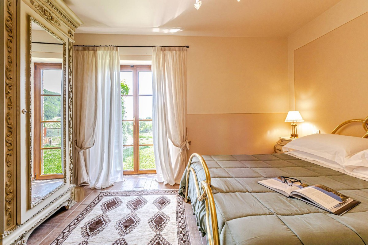 villa for sale in Tuscany