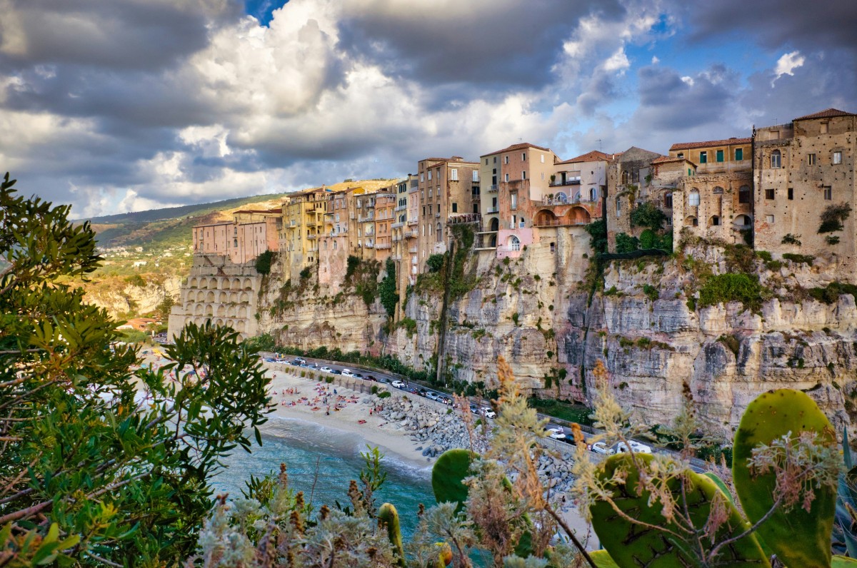 où acheter en bord de mer ville historique en Italie